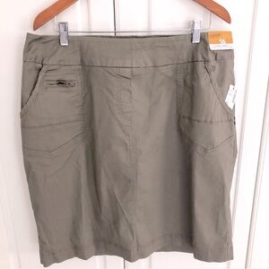 New 16+ Reitman’s Brown Cargo Comfort Fit Cotton Skirt Pockets Slight Stretch